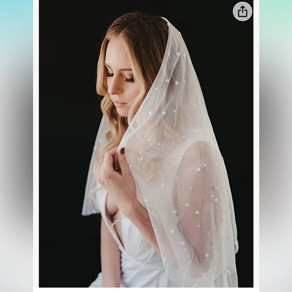 White Pearl Embellished Wedding Veil NWT - long chapel length - Picture 3 of 6